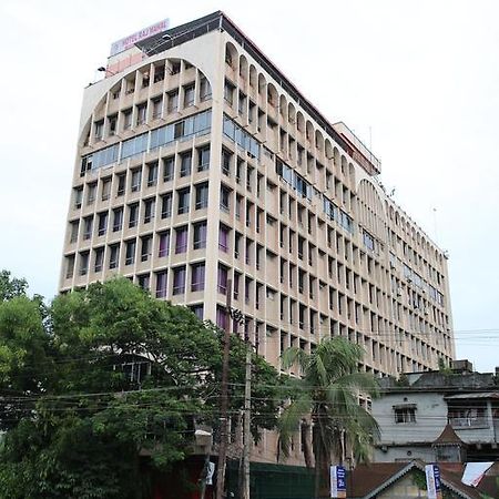 Hotel Rajmahal Γουβαχάτι Εξωτερικό φωτογραφία